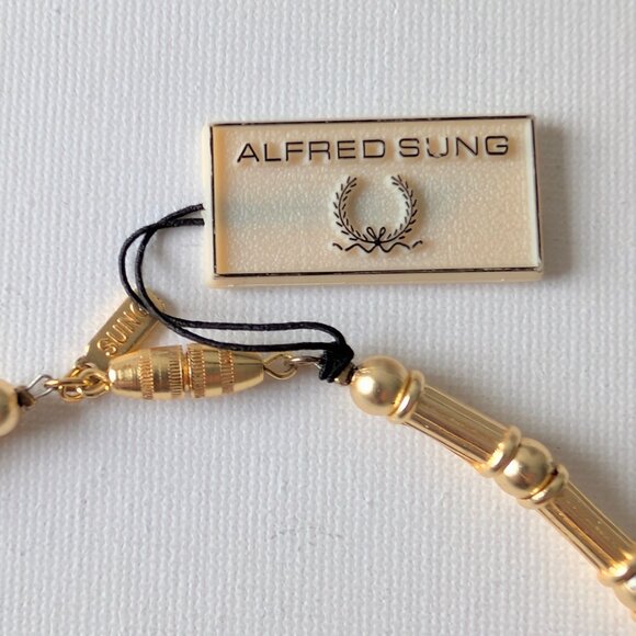 Vintage Alfred Sung Gold-Tone Necklace with Faux Pearls – New with Tag - Picture 3 of 6